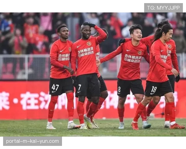 热菲尼奥10次争顶全场最高 辽宁铁人前锋空中优势明显